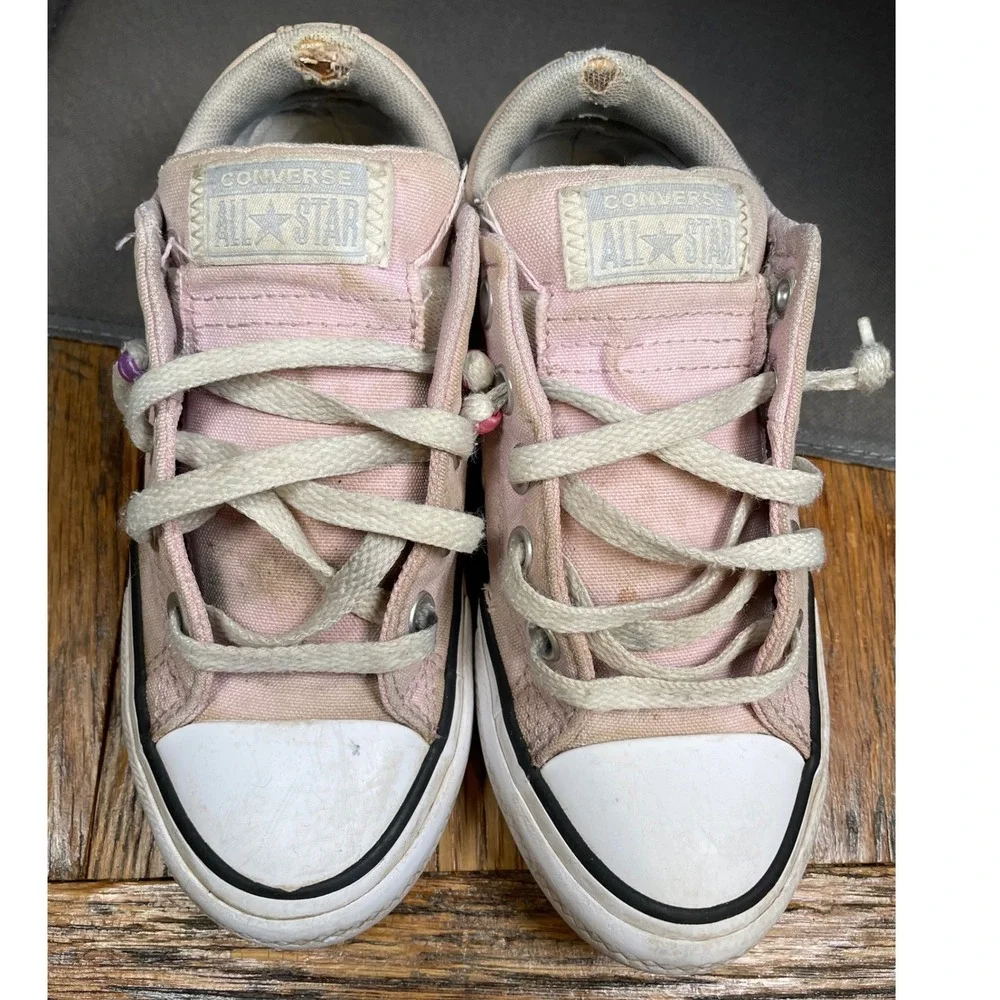Converse Chuck Taylor All Star Low Top Pink Canvas Sneakers Shoes‎ Girls Size 1